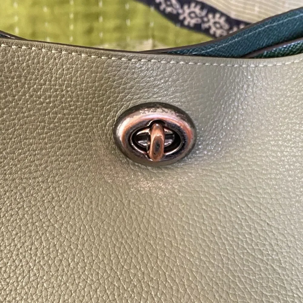 Coach Light Fern Charlie 55200 Polished Pebble Leather Bucket Shoulder Purse